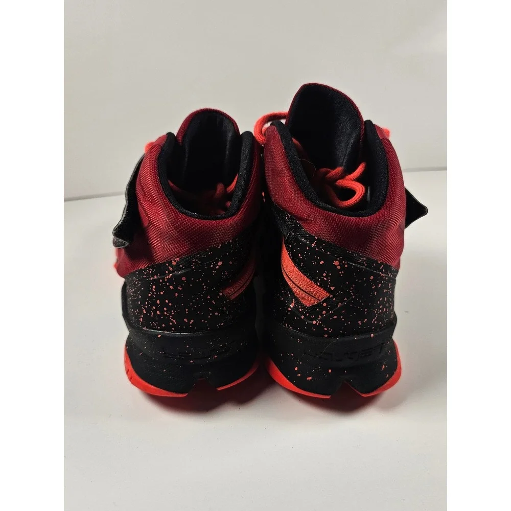 Nike Zoom LeBron Soldier 8 University Red Black Speckled 688579-616 Mens Size 10